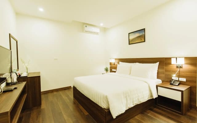 Paragon House & Residence - photo 2