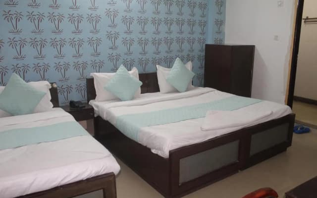 Hotel Shree Continental - photo 3