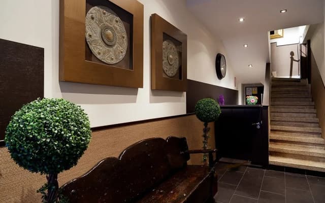 THC Tirso Molina Hostel - photo 2