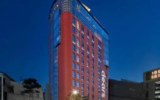 Homesred Myeongdong - photo 2