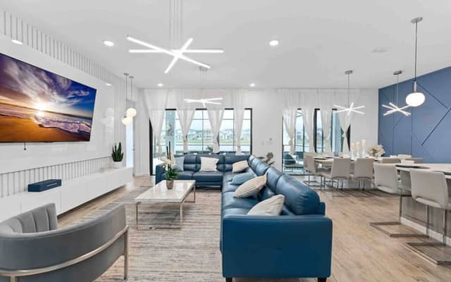 Super Ritzy 9BR 9BA Loft Private Pool - photo 2