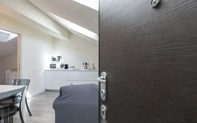 notaMi - Bright Attic M4 - 2 Bedrooms - photo 2