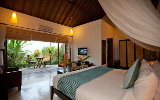 The Junno Villa - photo 5
