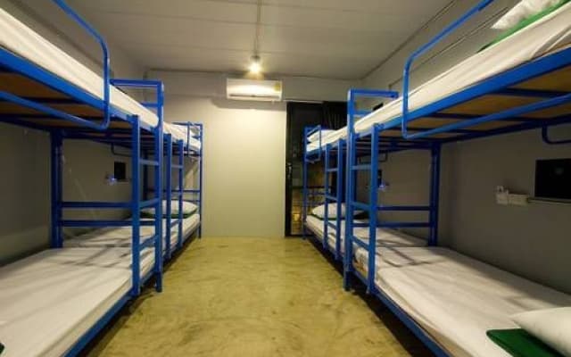 We Bangkok Hostel - photo 2