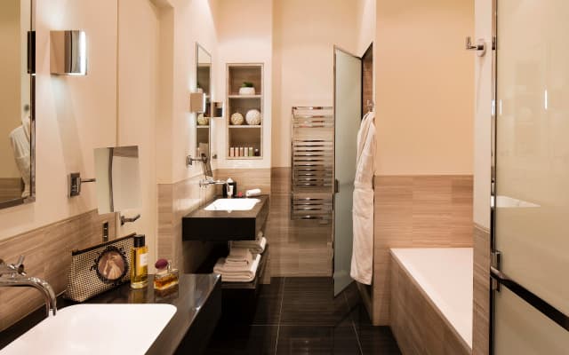 Hotel Marignan Champs - Elysées - photo 2