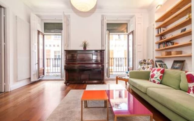 Chic Rentals Opera - photo 3