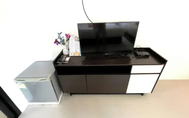 Rockstar Beach Apartments - photo 5