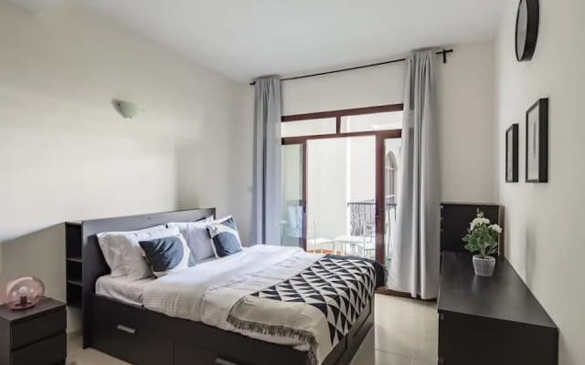 Spacious 1BR in Heart of JVC - photo 3