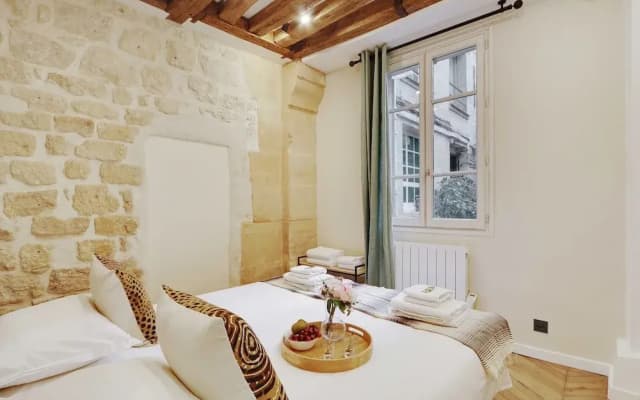 Authentic Apartment - 1br/4p - Le Marais - photo 3