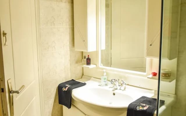 Colorful Apartment with View Acropolis - photo 5