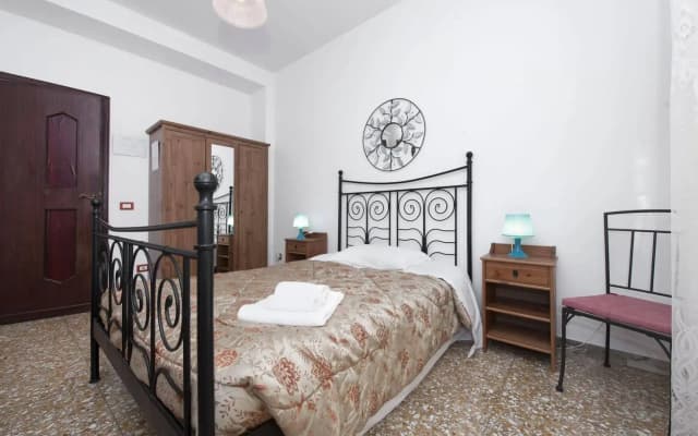 A Room For Holiday - photo 5