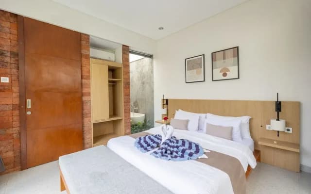 Casanina Ubud Villas - photo 2