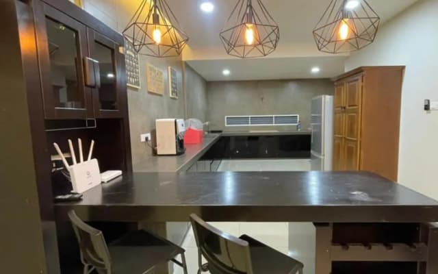R3troHouse 3Bedroom with AC PS4,POOL TABLE,TVBOX - photo 4