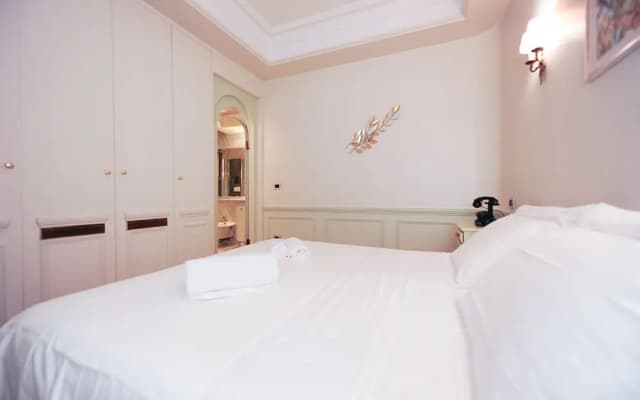 Royal Negresco - 5 Stars Holiday House - photo 4