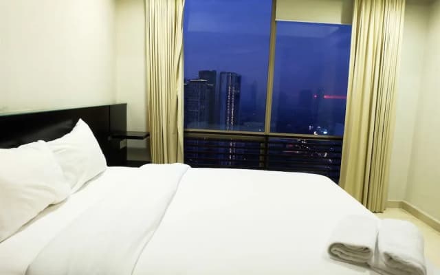 3 Bedrooms Luxury Sudirman Mansion Apartment by Travelio - photo 5