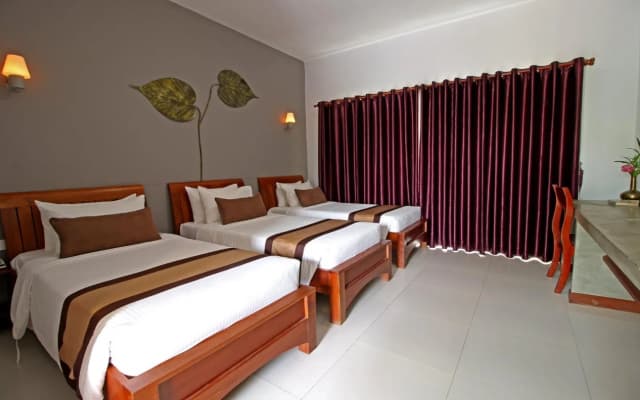 New Riverside Hotel - photo 3