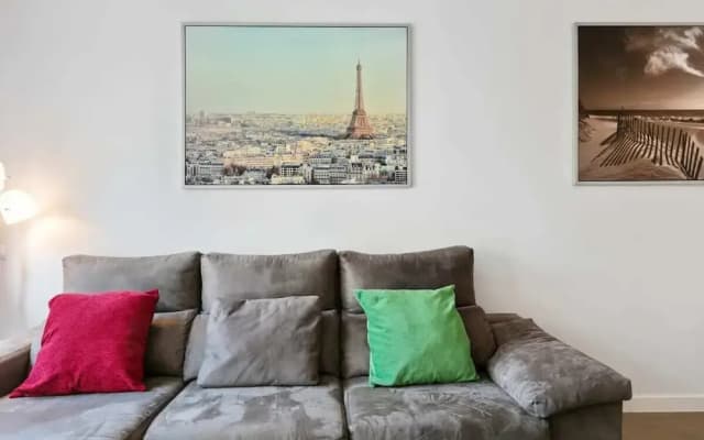 Stunning 2 Bed Apt, Sleeps 6 nr Adelfas - photo 4