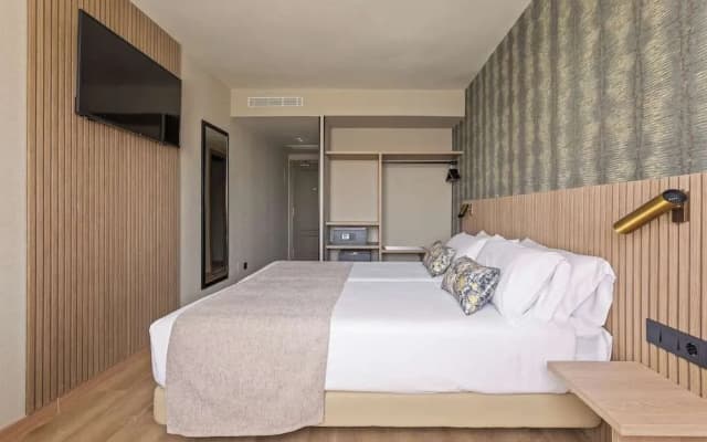 Hotel Acta Piramides - photo 4
