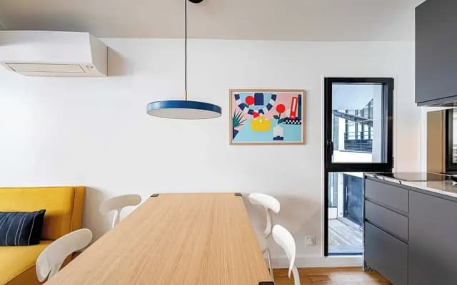Marais Area - Outdoor Patio - A/C - 2bdr - photo 4