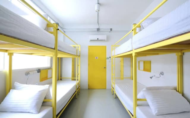 Jellybean Ezy Hostel Sathorn - photo 3