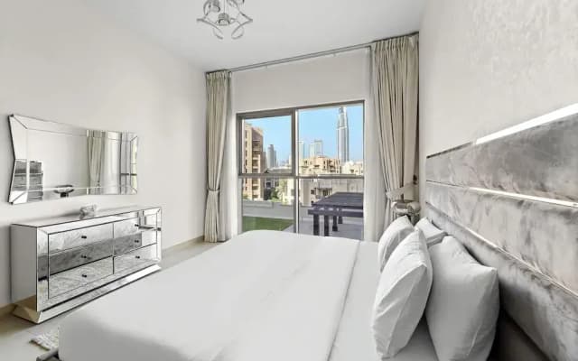 2BR 203 Bellevue Tower 1 - photo 4