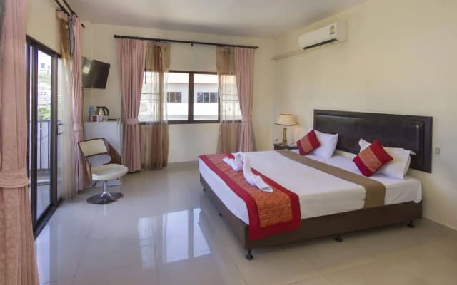 Royal Q&D Suites Hotel - photo 5