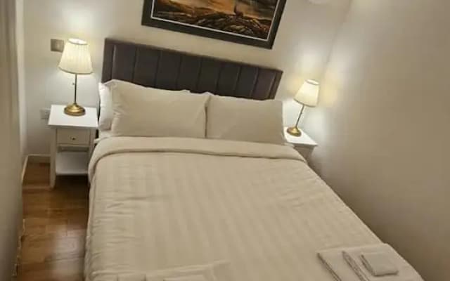 Luxury Apartment in Canary Wharf - photo 2