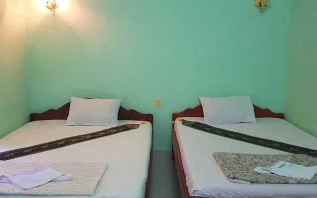 Hagios Global Guesthouse - photo 4