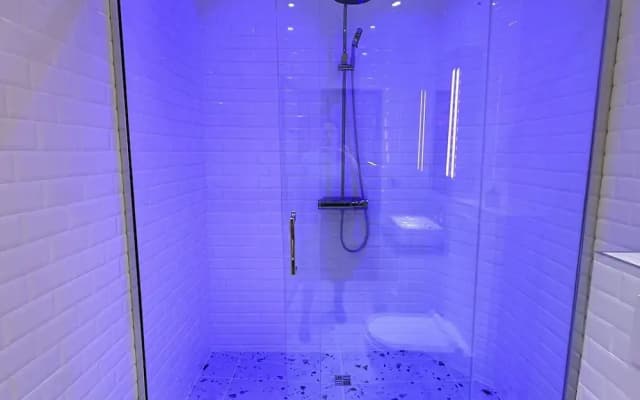 Paradis Calm Modern Studio Apt in Paris - photo 5