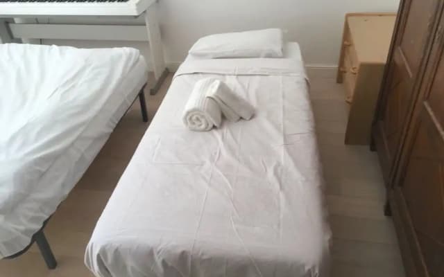 Flat In Le Marais With 2 Bedrooms - photo 4