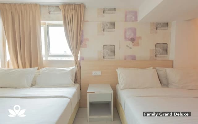 JS Grand Hotel - photo 2
