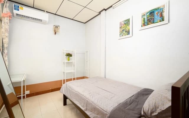 Lotus House Phuket - photo 4