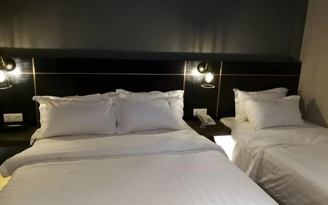 Riverside Boutique Guesthouse - photo 4