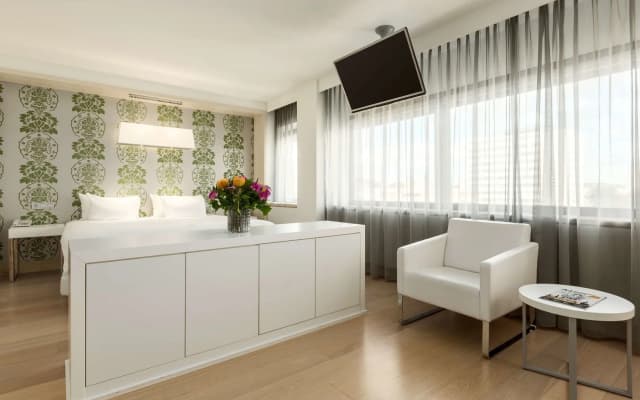 NH Amsterdam Zuid - photo 5