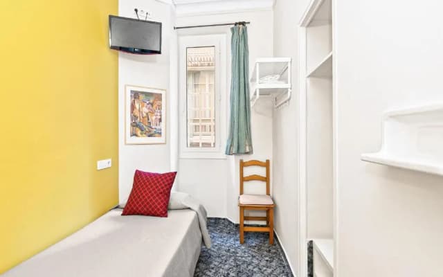 Hostal Santa Anna - photo 4
