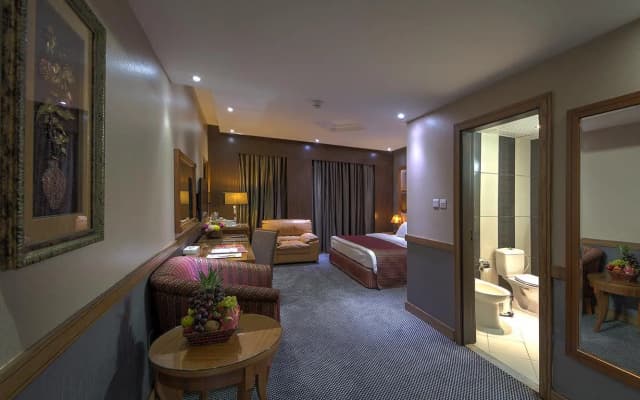 Vendome Plaza Hotel - photo 5