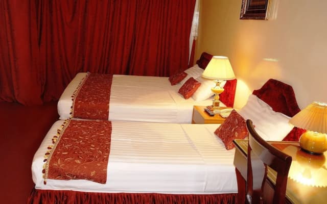 Kings Square Hotel - photo 3