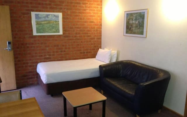Footscray Motor Inn - photo 5