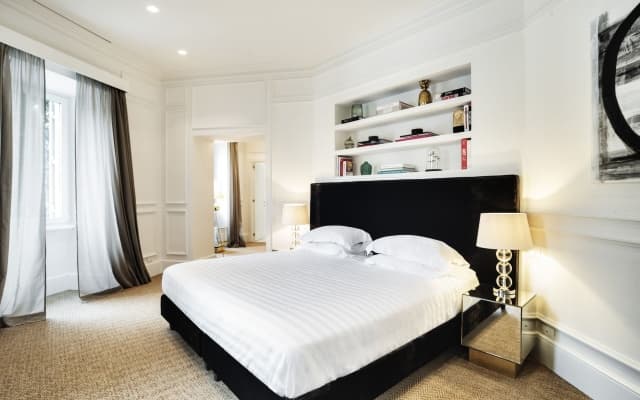 The Shire Hotel - photo 4