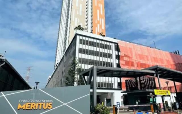 Meritus Residence 4min to Penang Bridge - photo 2
