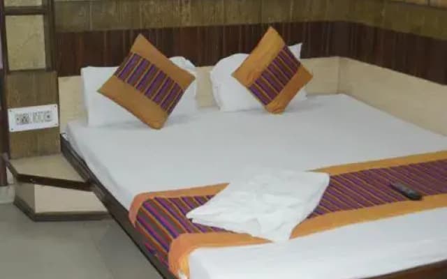 OYO 19475 Vijay Inn - photo 2