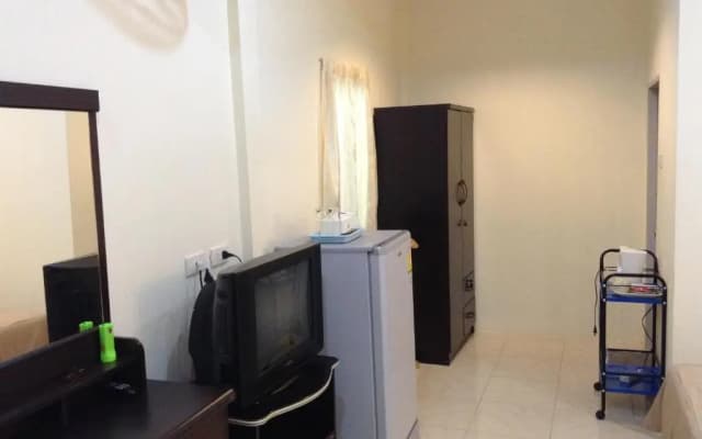 Wattana Bungalow - photo 4