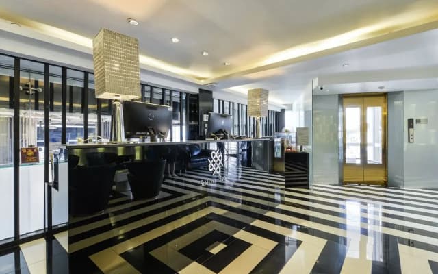 Sukhumvit Suites Hotel - photo 4