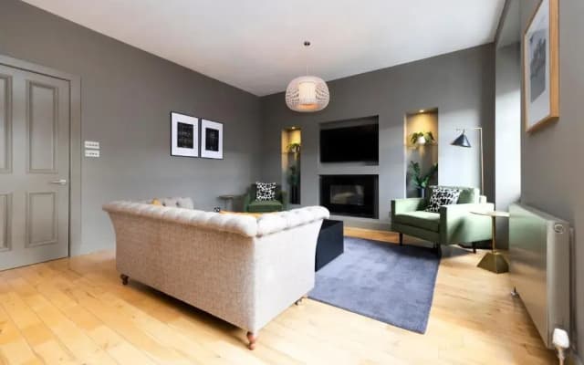 ALTIDO Luxury 2BR home on George Street - photo 3