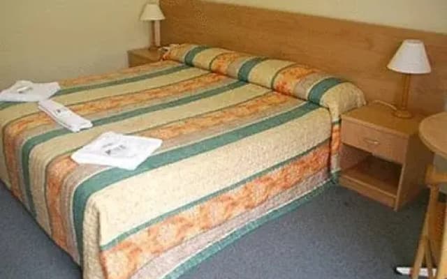 Rest Easy Motel - photo 4
