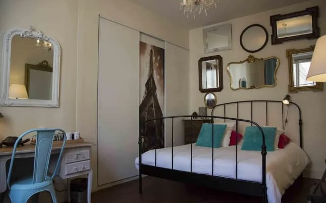 A Room In Paris - photo 3