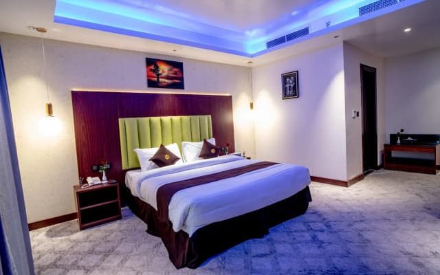 Raha Grand Hotel - photo 4