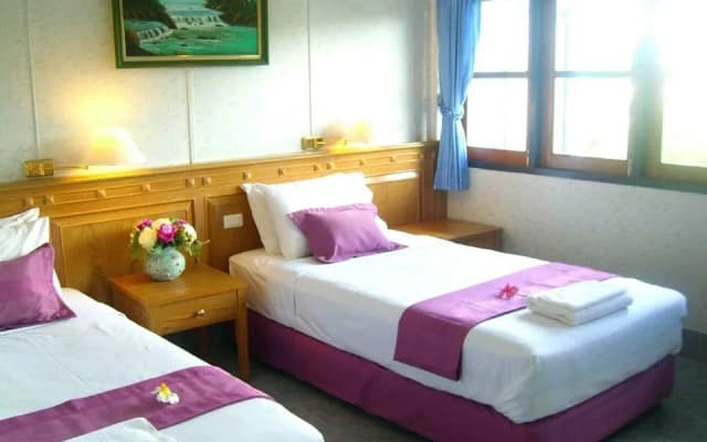 Leng Hotel - photo 5