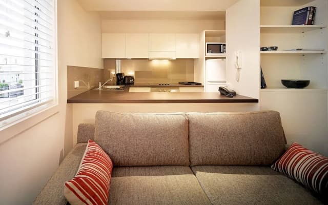 Lyall Residence - photo 4