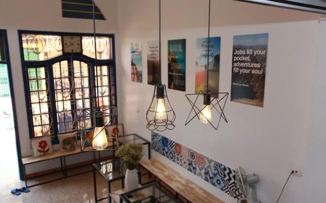 Rosemary Hostel Ha Long - photo 4